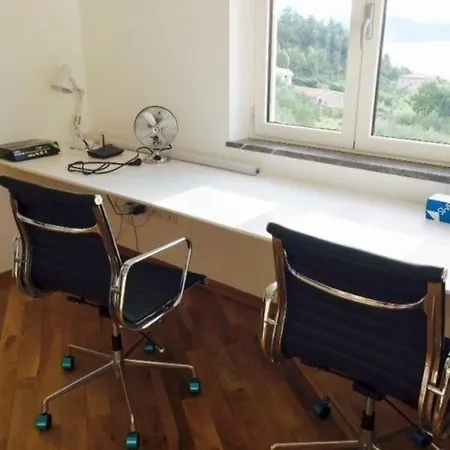Mit Blick Ueber Den Golf Von Policastro